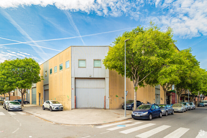 Industriel dans Badalona, BAR à vendre - Photo du bâtiment - Image 2 de 2