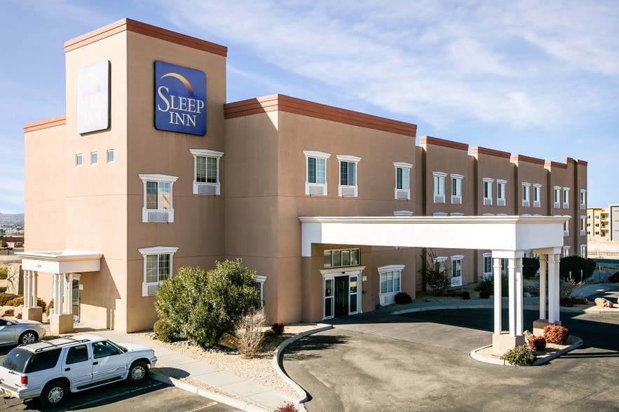 Las Cruces 2-Property Portfolio portfolio of 2 properties for sale on LoopNet.ca - Primary Photo - Image 2 of 2