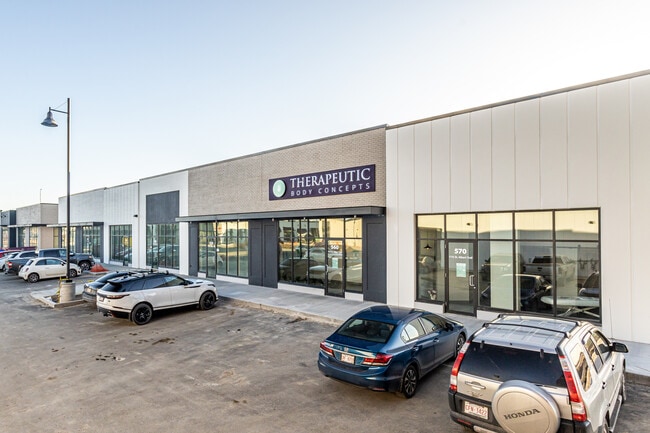 Plus de détails pour 1115 St Albert Trl, St. Albert, AB - Commerce de détail à vendre