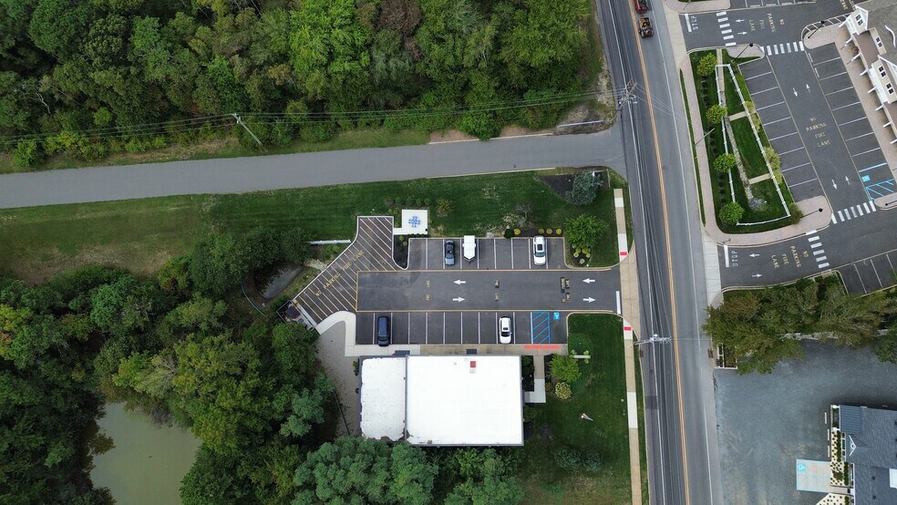 253 Mantoloking Rd, Brick, NJ à louer - Photo du bâtiment - Image 2 de 23