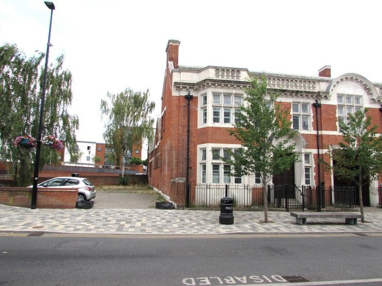 74-80 High St, Harrow for lease - Building Photo - Image 2 of 2