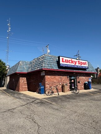 Plus de détails pour 301 N Michigan St, Plymouth, IN - Commerce de détail à vendre