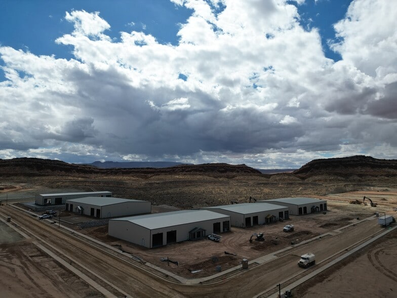 975 S. 5600 W., Hurricane, UT for lease - Primary Photo - Image 1 of 10