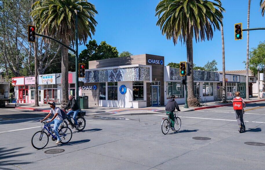 901-913 Embarcadero Del Norte, Goleta, CA for lease - Building Photo - Image 2 of 5