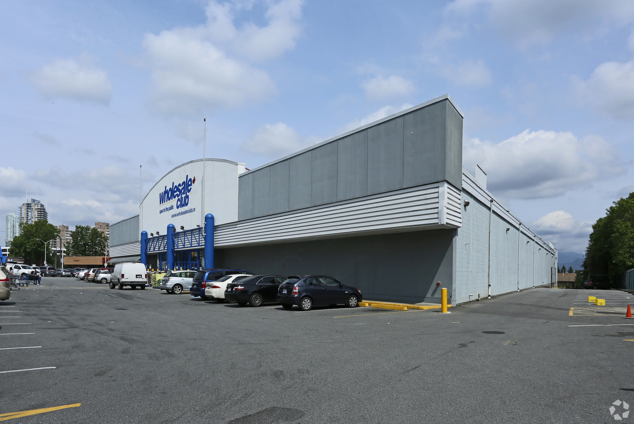 5335 Kingsway, Burnaby, BC à vendre Photo principale- Image 1 de 12