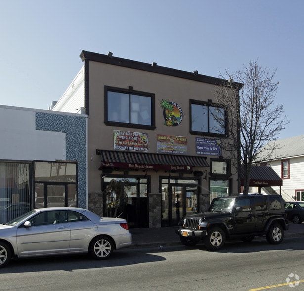 906 W Beech St, Long Beach, NY for sale - Primary Photo - Image 1 of 2