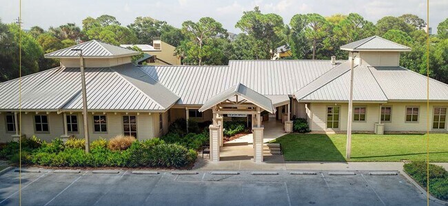 More details for 6200 Whiskey Creek Dr, Fort Myers, FL - Office for Sale