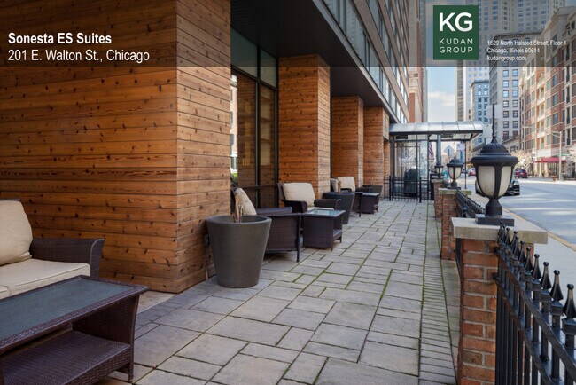 Plus de détails pour 201 E Walton Plz, Chicago, IL - Commerce de détail à louer