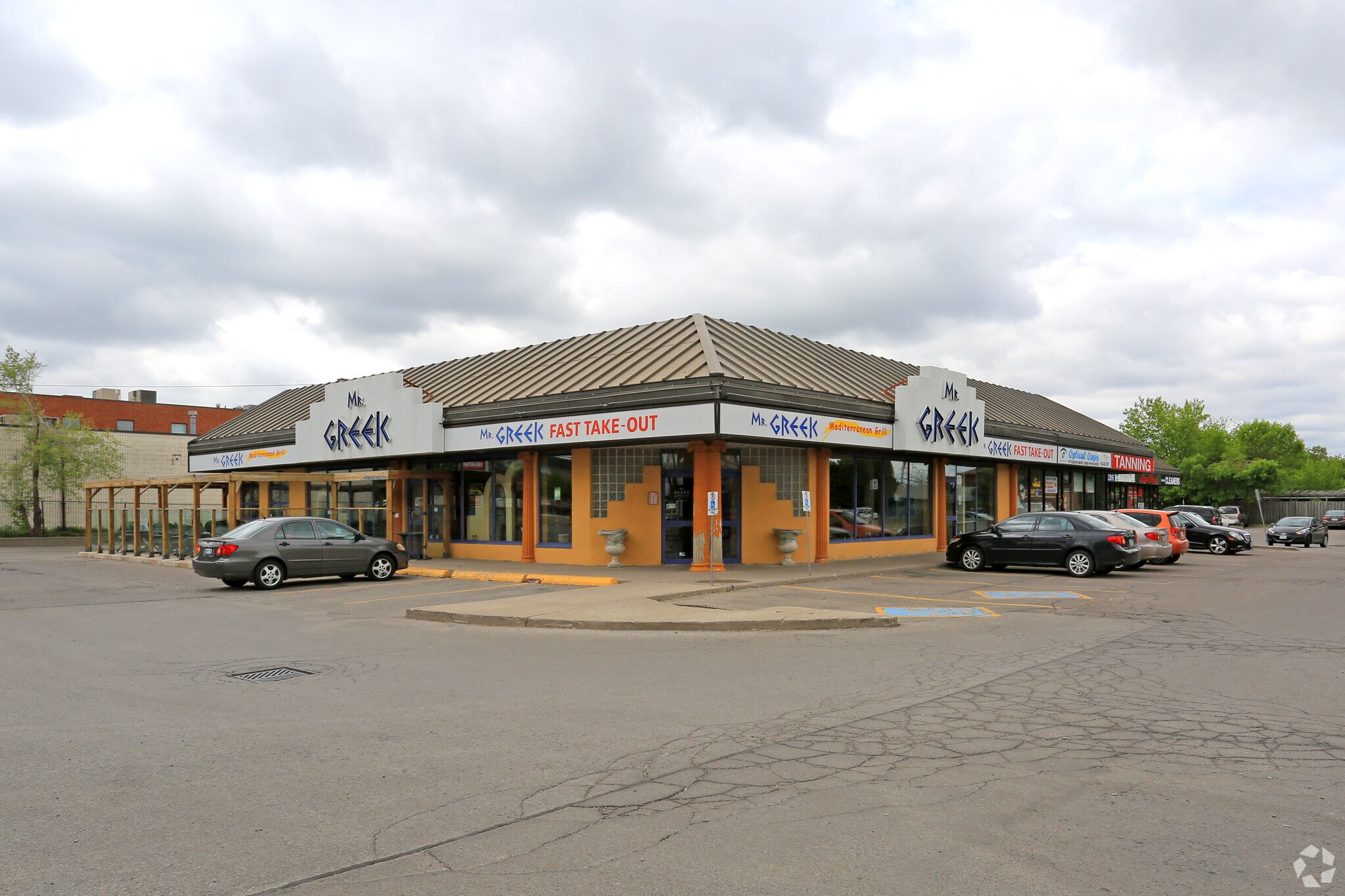 9218 Yonge St, Richmond Hill, ON for sale Primary Photo- Image 1 of 1