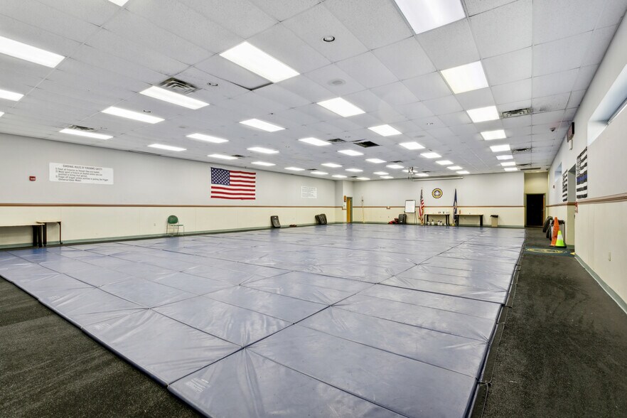 805 City Center Blvd, Newport News, VA à vendre - Photo intérieure - Image 3 de 4