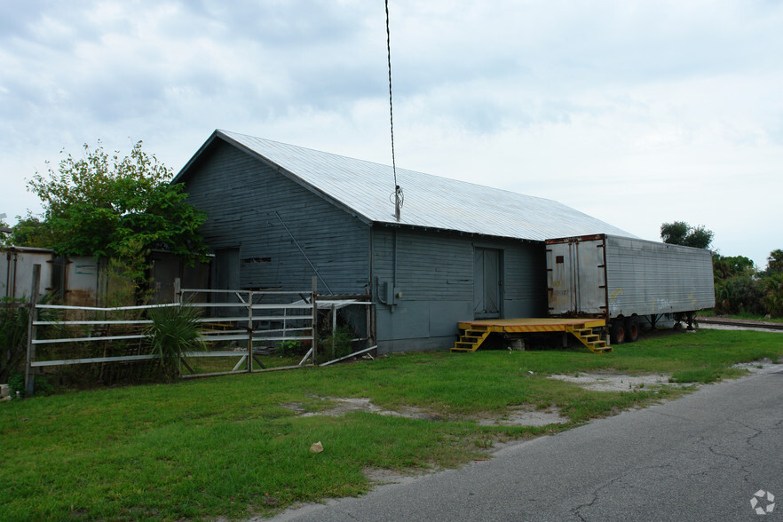 1208 Holly Ave, Sanford, FL for sale - Building Photo - Image 3 of 4