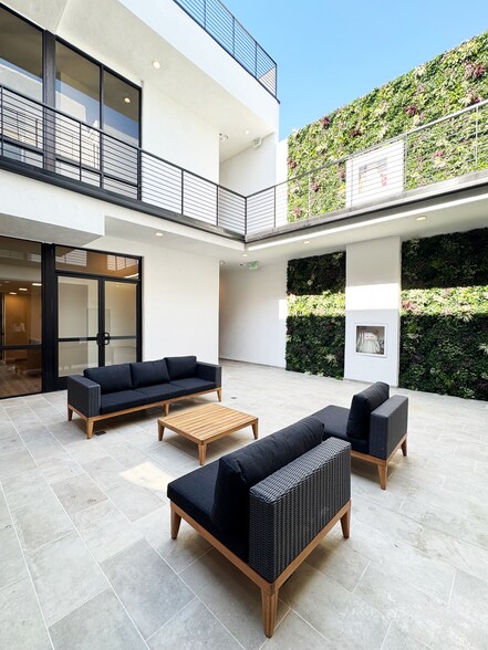 445 S Beverly Dr, Beverly Hills, CA à louer - Photo du bâtiment - Image 3 de 7