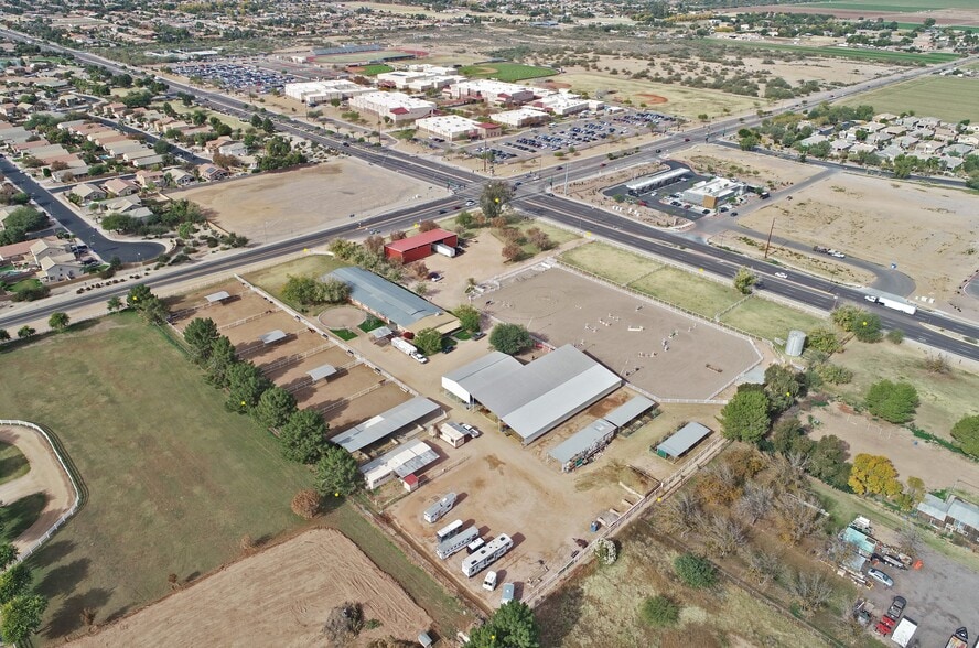 15225 E Riggs Rd, Gilbert, AZ à vendre - Photo du bâtiment - Image 2 de 30