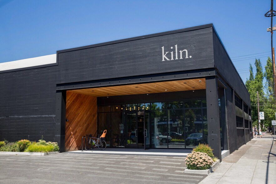 1120 SE Madison St, Portland, OR à louer - Photo du bâtiment - Image 2 de 22