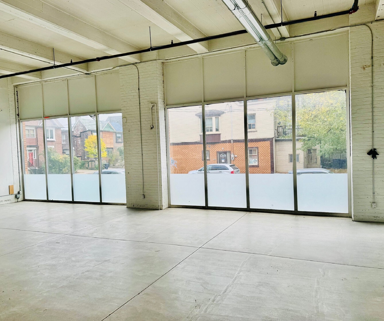 950 Dupont St, Toronto, ON à louer Photo intérieure- Image 1 de 5