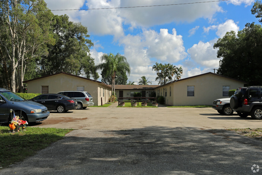 4063-4085 Herbertz Rd, Lake Worth, FL à vendre - Photo principale - Image 1 de 58