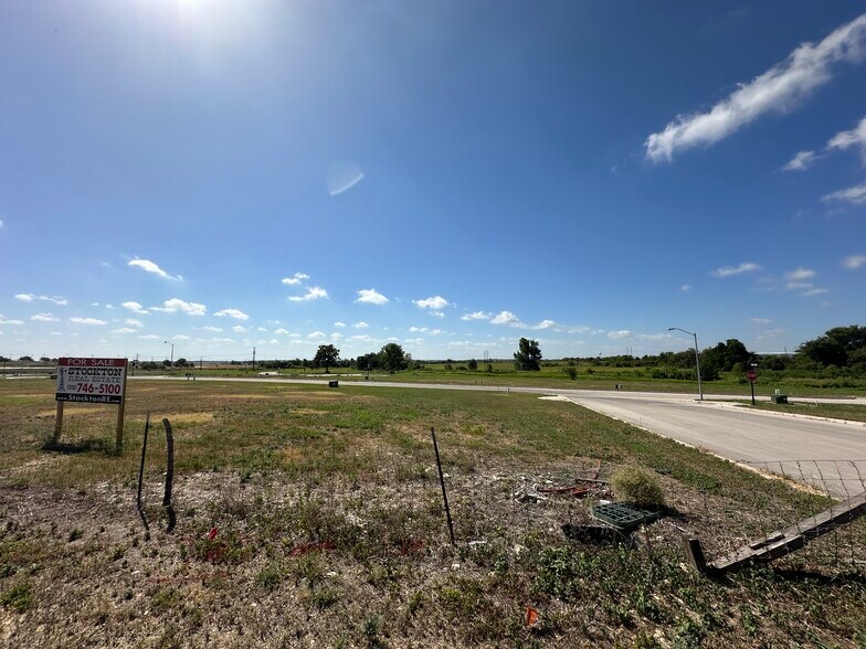 Silvermist Dr, Jarrell, TX à vendre - Autre - Image 1 de 6
