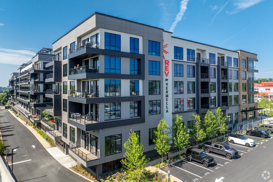 630 Washington Ave, Belleville, NJ à louer - Photo du bâtiment - Image 2 de 2