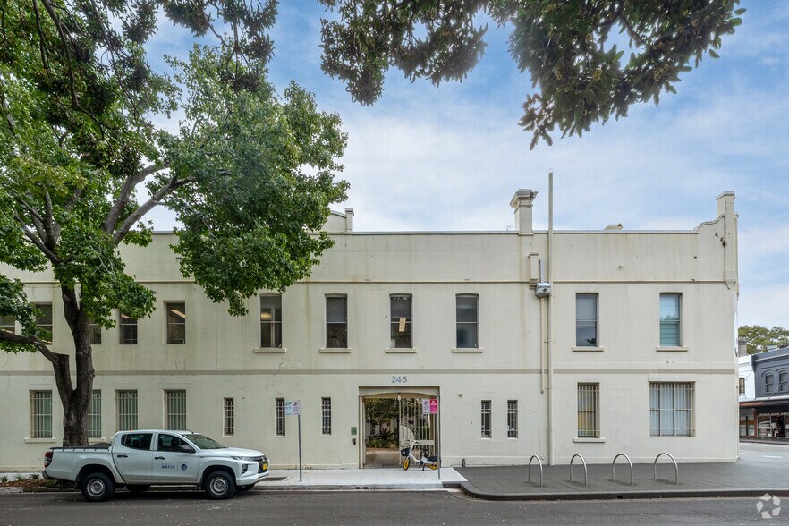 245 Chalmers St, Redfern à louer - Photo du bâtiment - Image 2 de 5