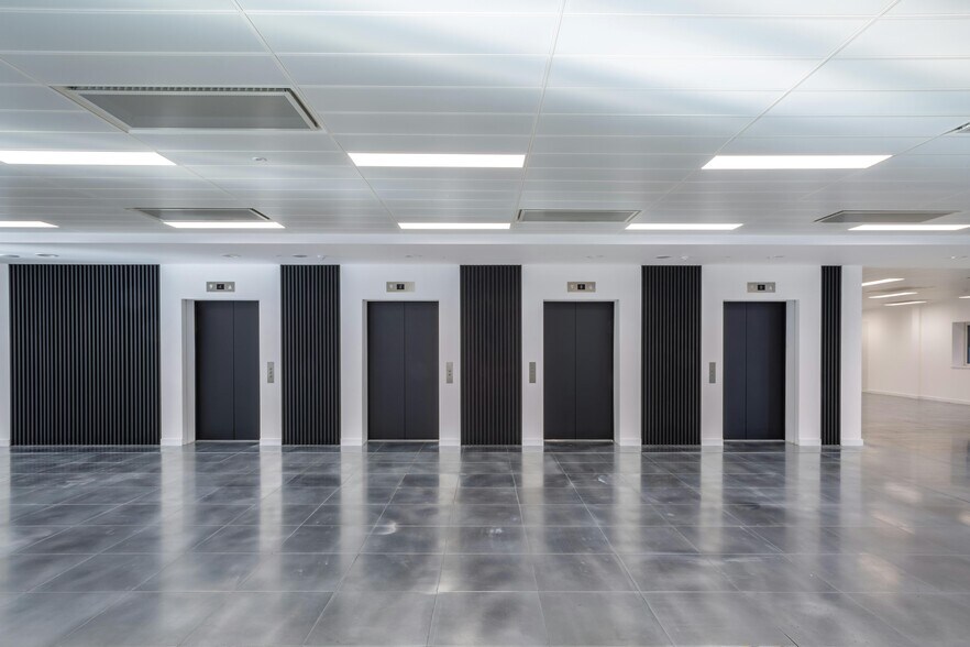 1 Kingsway, Londres à louer - Photo du bâtiment - Image 3 de 53