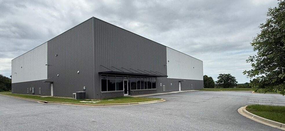 340 Mayfield Rd, Duncan, SC for lease - Building Photo - Image 1 of 5