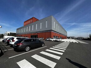 Flex dans Lyon à louer Photo du bâtiment- Image 1 de 22