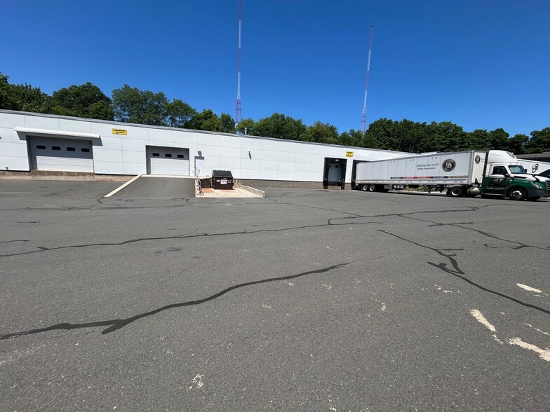 6 Britton Dr, Bloomfield, CT for lease - Building Photo - Image 2 of 34