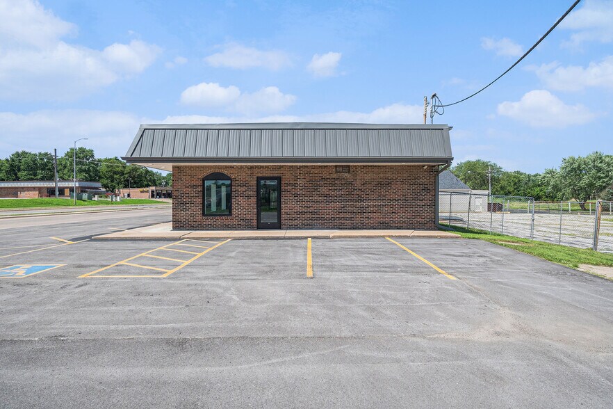 3525 N 90th St, Omaha, NE à vendre - Photo du bâtiment - Image 2 de 23