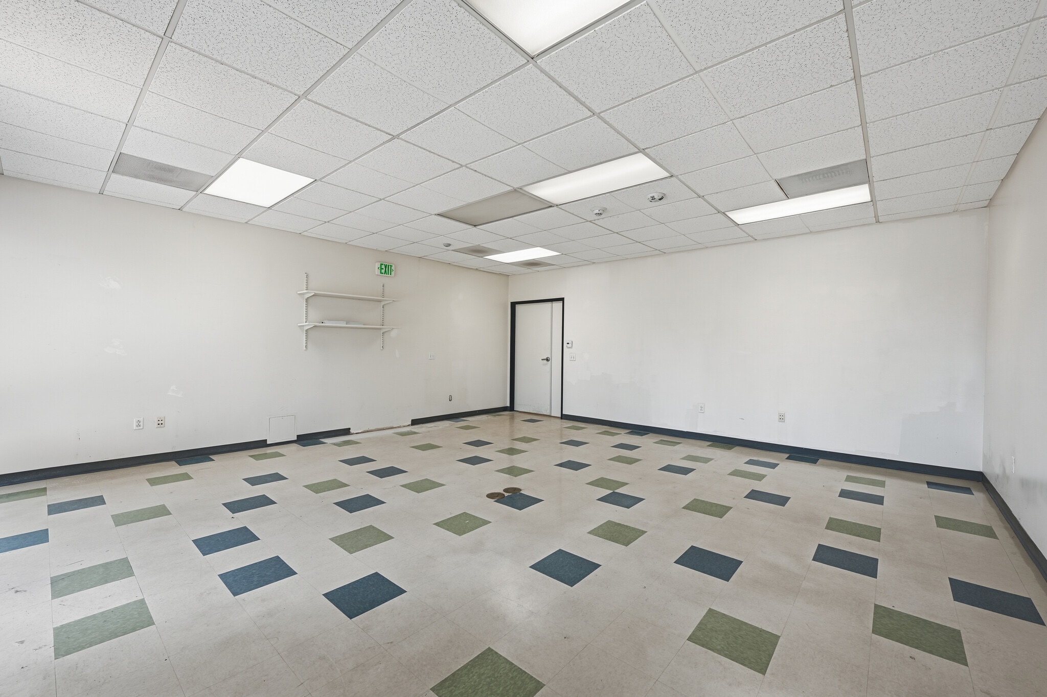 11555 Sorrento Valley Rd, San Diego, CA for lease Interior Photo- Image 1 of 7