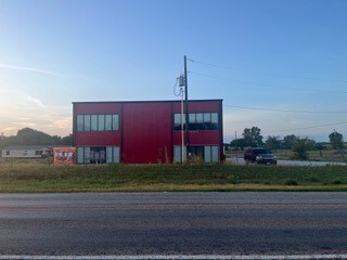 204 Old Coach Ln, Elgin, TX for lease Building Photo- Image 1 of 45