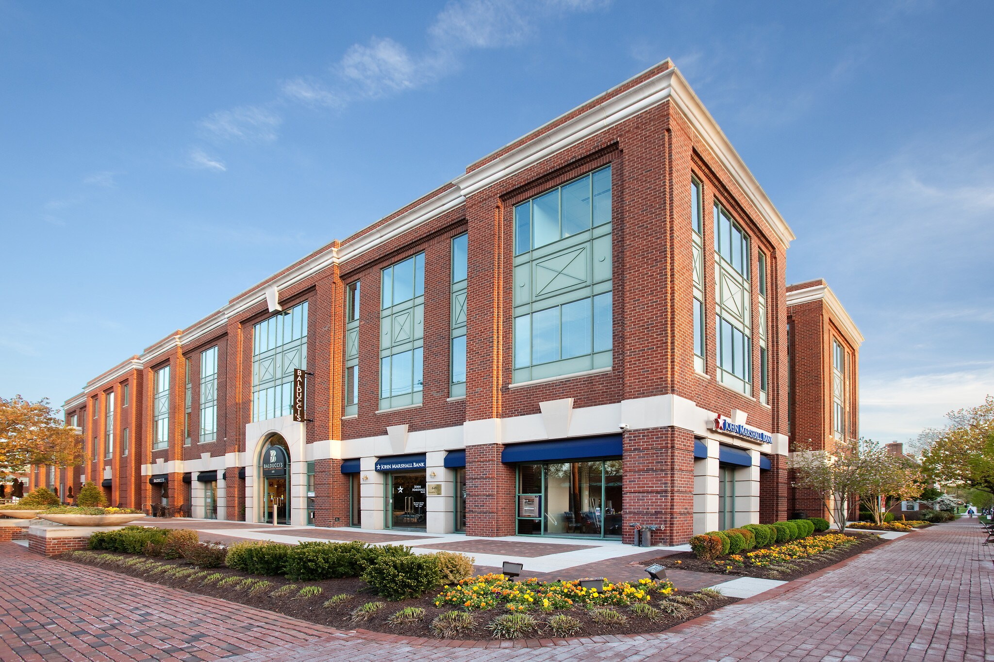 700 S Washington St, Alexandria, VA à louer Photo principale- Image 1 de 7