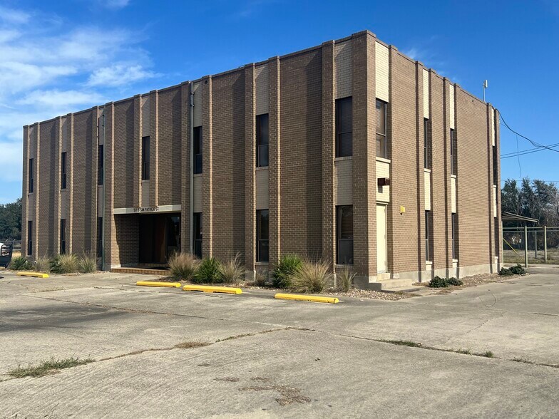 917 U.S. 77, Sinton, TX à vendre - Photo du bâtiment - Image 1 de 20