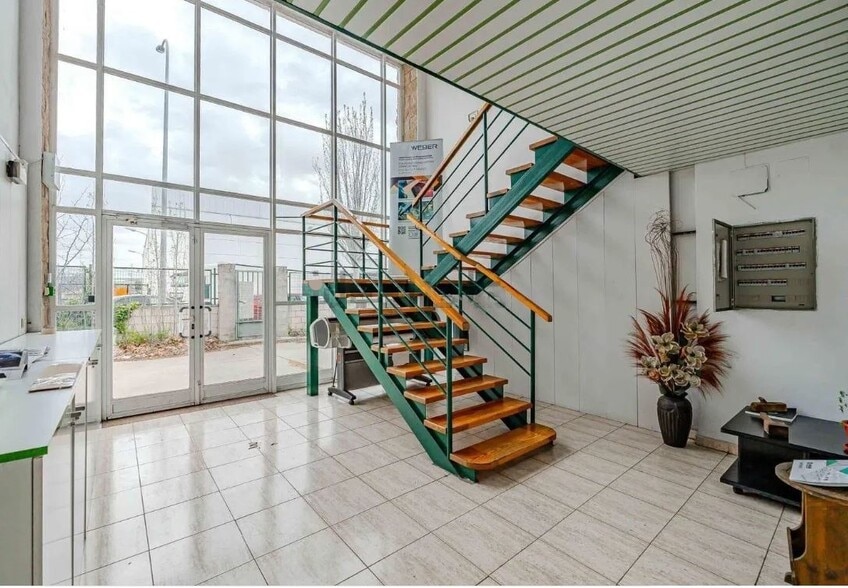 C. Cdad. Real, 25, Valmojado, Toledo for sale - Primary Photo - Image 1 of 11