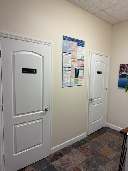 4555 NW 103rd Ave, Sunrise, FL for lease - Building Photo - Image 3 of 19