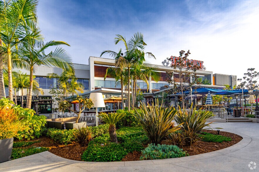 830 S Pacific Coast Hwy, El Segundo, CA à louer - Photo du bâtiment - Image 3 de 9