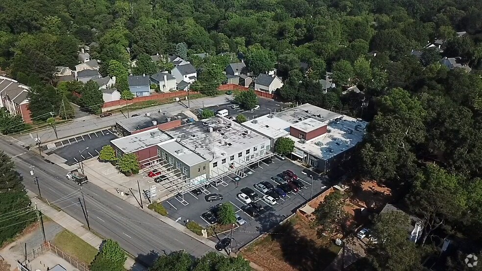 1026 Atlanta Ave, Decatur, GA à louer - Photo du bâtiment - Image 1 de 4