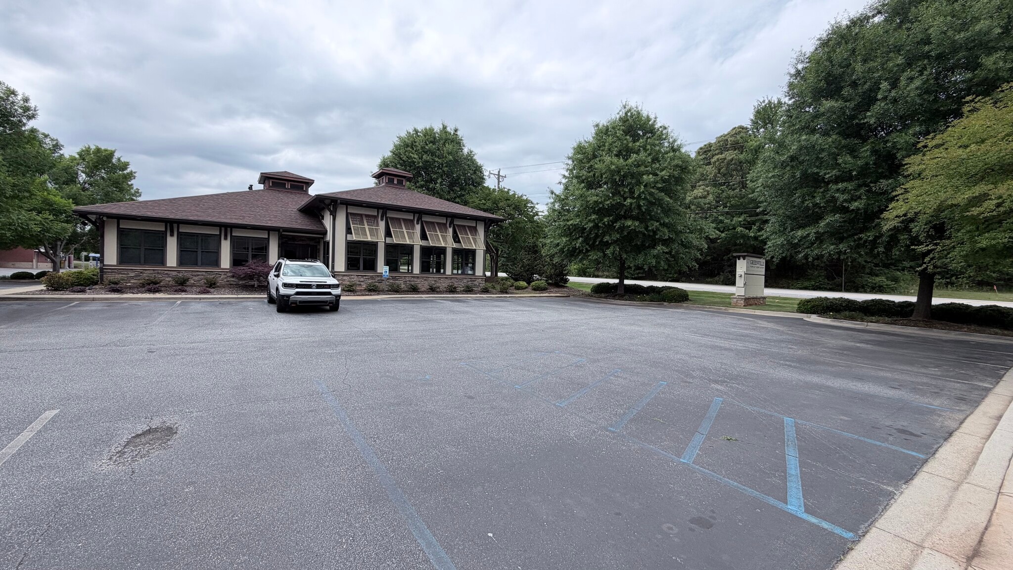 912 S Batesville Rd, Greer, SC for lease Building Photo- Image 1 of 1