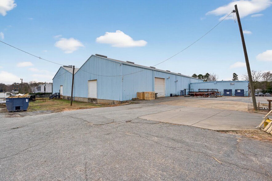 12 Crigler St, Greenville, SC à vendre - Photo du bâtiment - Image 2 de 4