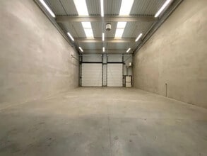 Flex in Saint-Quentin-Fallavier for lease Interior Photo- Image 1 of 4