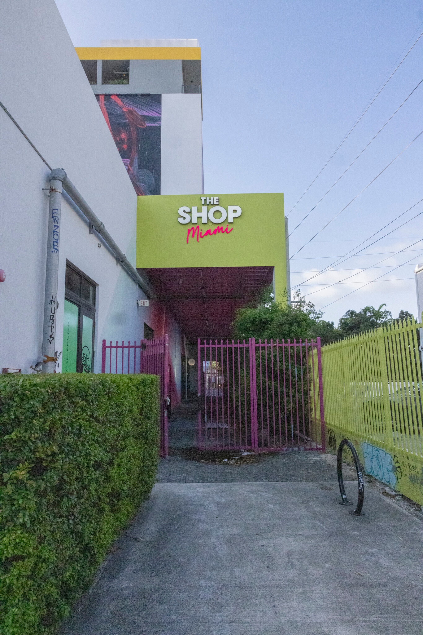 100 NW 25th St, Miami, FL for lease Building Photo- Image 1 of 7