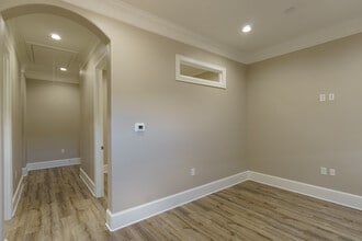 12410 Spring Cypress Rd, Tomball, TX à louer Photo intérieure- Image 1 de 17