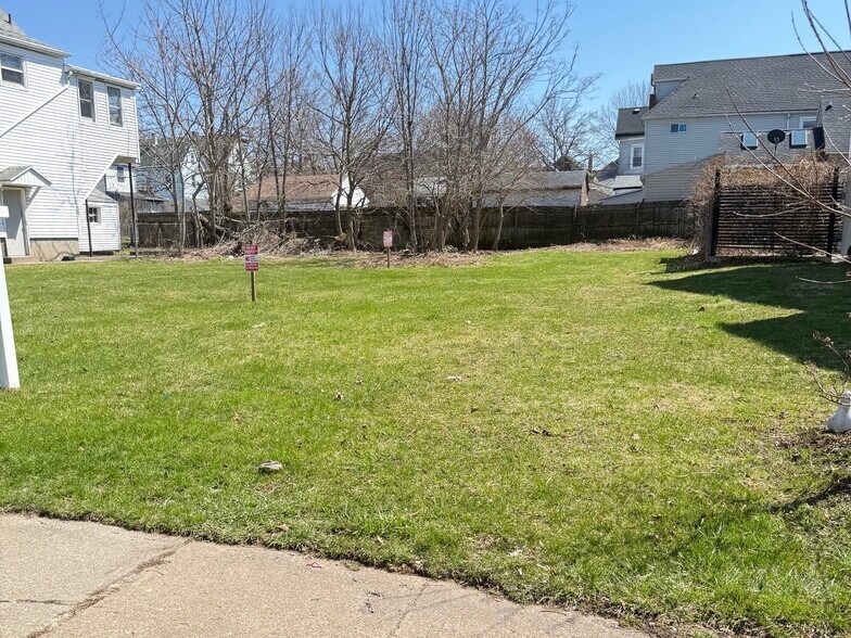 139 School St, Buffalo, NY for sale - Building Photo - Image 2 of 7