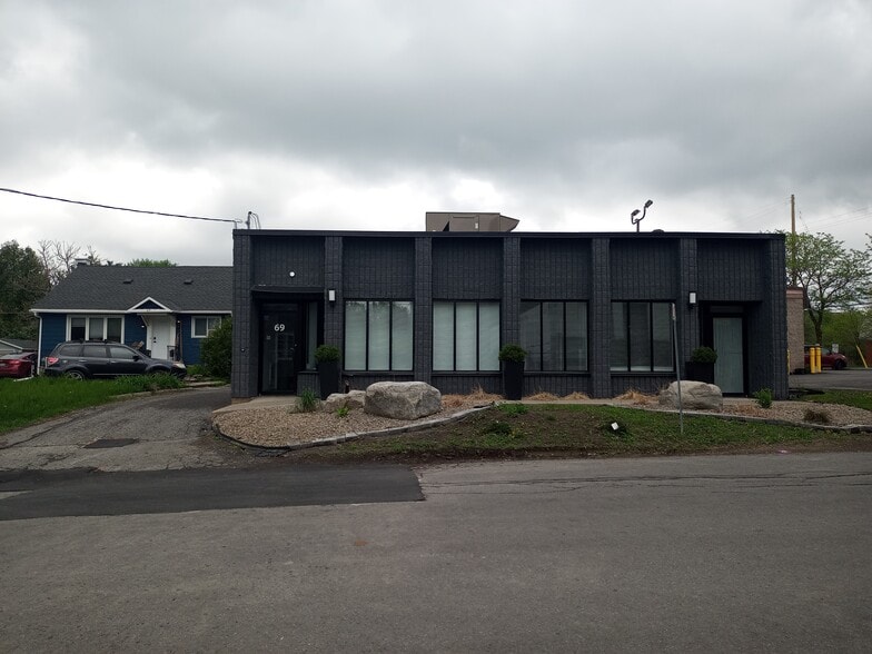 69 Kempster Ave, Ottawa, ON for sale - Building Photo - Image 1 of 44