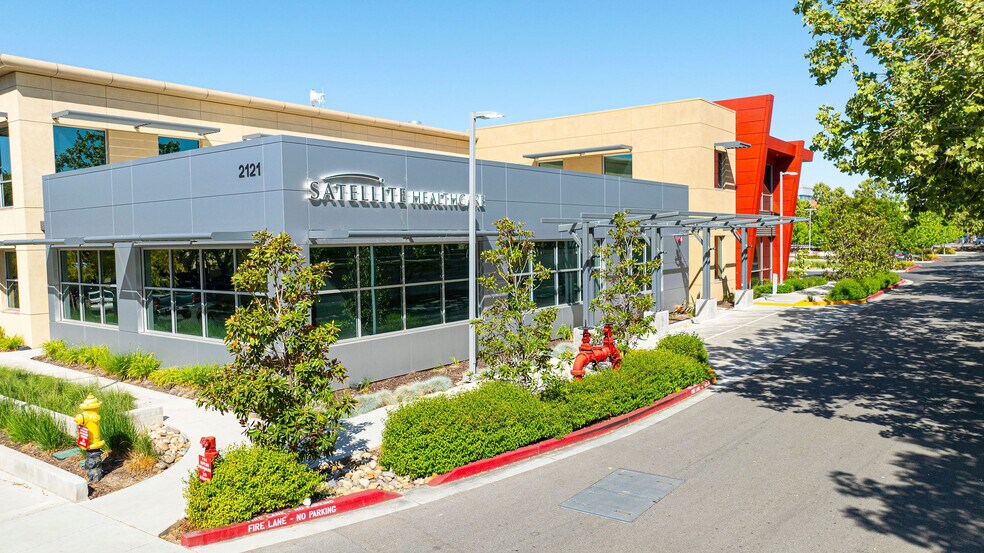 2121 Alexian Dr, San Jose, CA à louer - Photo du bâtiment - Image 2 de 12