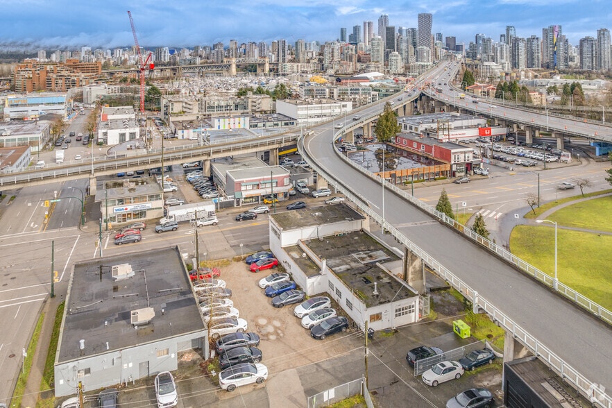 1580 4th Av W, Vancouver, BC for sale - Aerial - Image 2 of 2