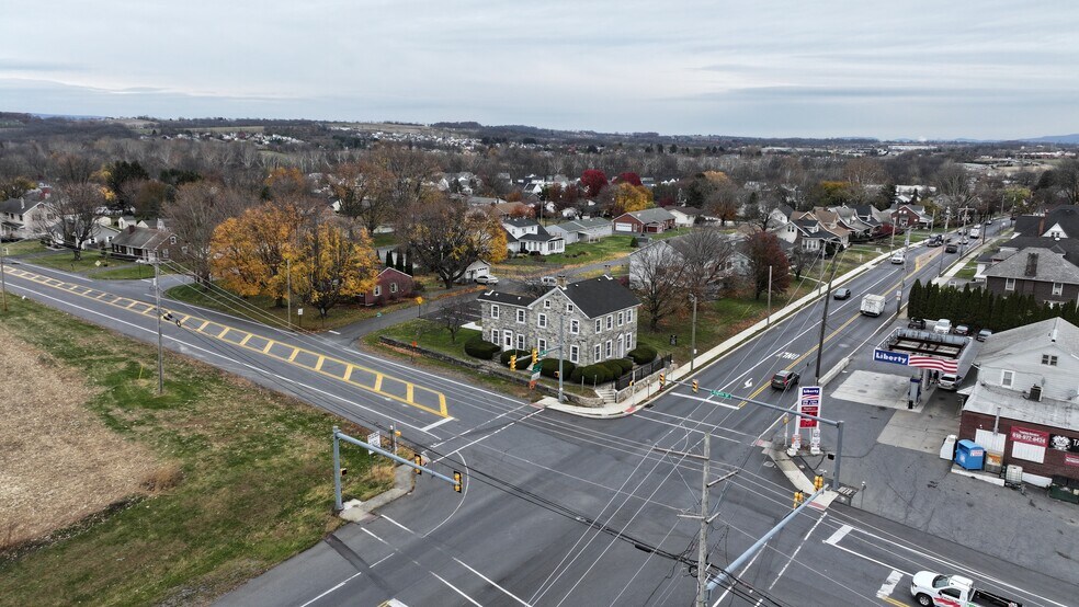 797 Main St, Tatamy, PA à louer - Photo du bâtiment - Image 3 de 46