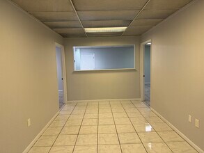 7777 N 131st St, Seminole, FL à louer Photo intérieure- Image 1 de 6