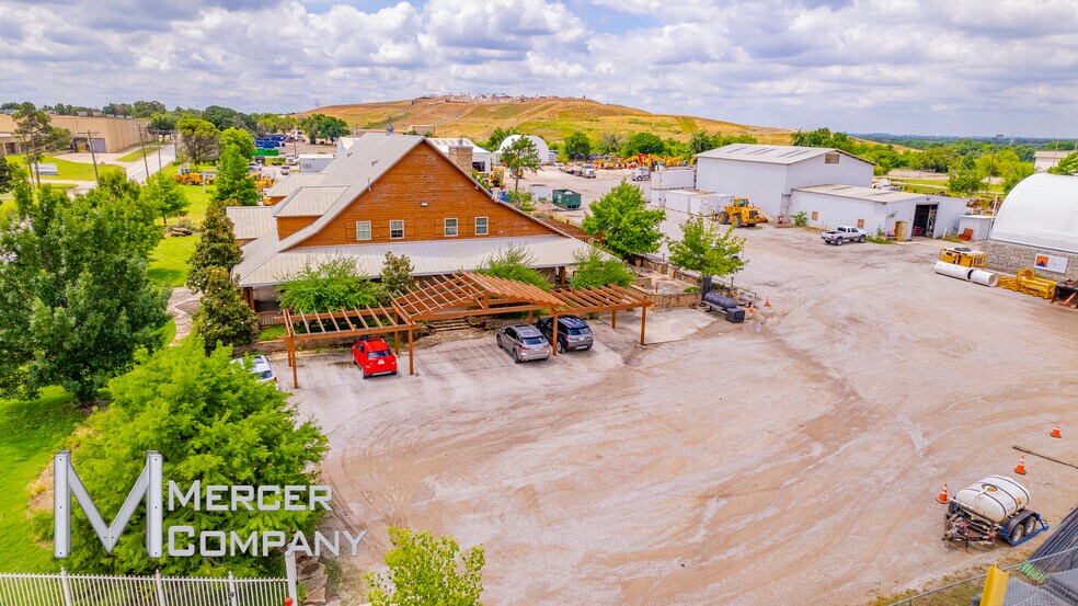 420 S Dick Price Rd, Kennedale, TX à vendre - Photo du bâtiment - Image 3 de 8