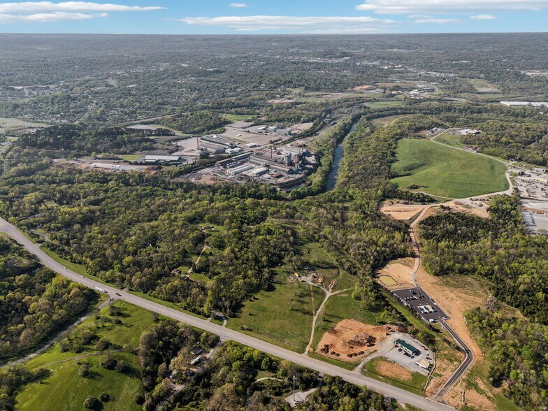 1009 Santa Fe pike, Columbia, TN à vendre - Photo du bâtiment - Image 3 de 11