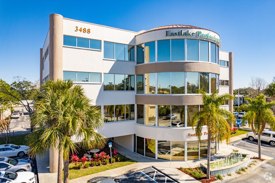 3488 East Lake Rd, Palm Harbor, FL à louer - Photo du bâtiment - Image 2 de 6